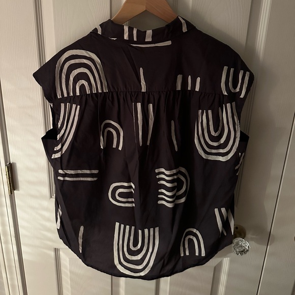 Boutique find! Charcoal and White Women\'s Rainbow Sleeveless Top